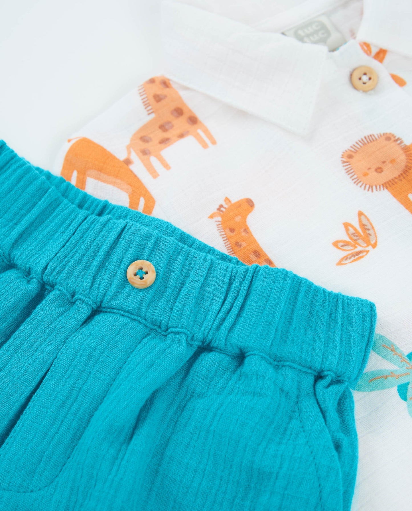 Tuc Tuc BABY BOY White linen shirt with safari print and turquoise linen shorts