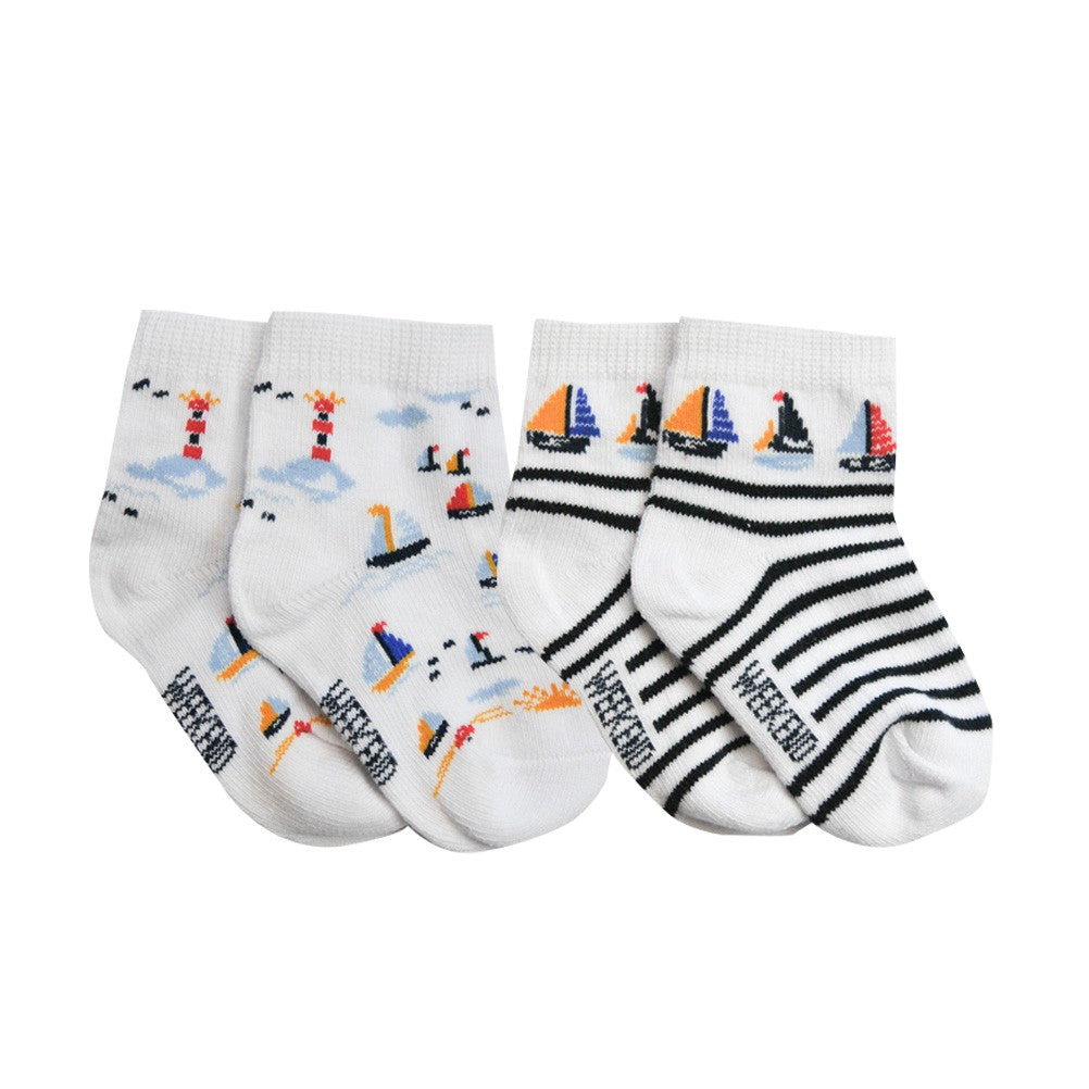 Weekend a la mer CAUSETTE socks with sail boat designs